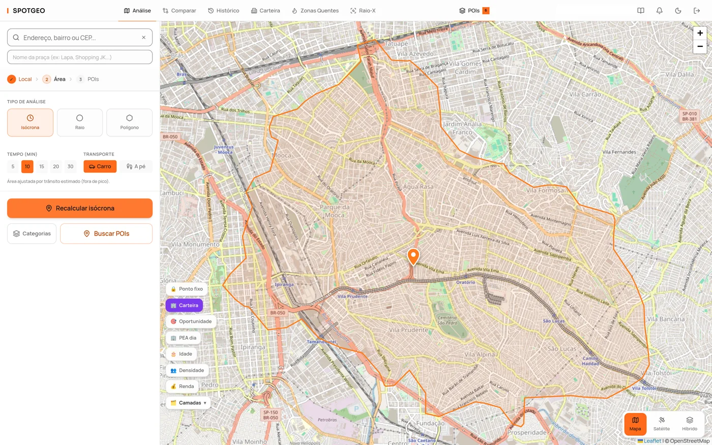 Tela do SpotGeo em produção: isócrona de 10 minutos de carro desenhada sobre o mapa da zona leste de São Paulo, com o ponto analisado marcado e o painel de configuração da análise à esquerda.